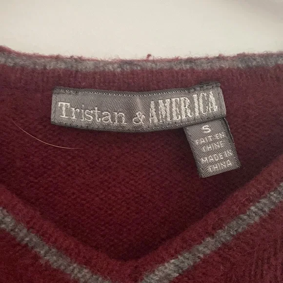 Sweater - Picture 2 of 3